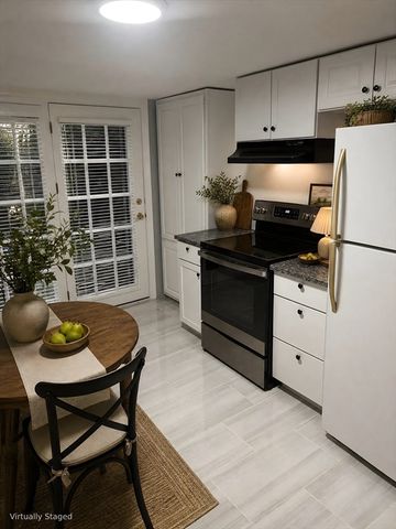 10 Beaver St 3, Salem, MA 01970