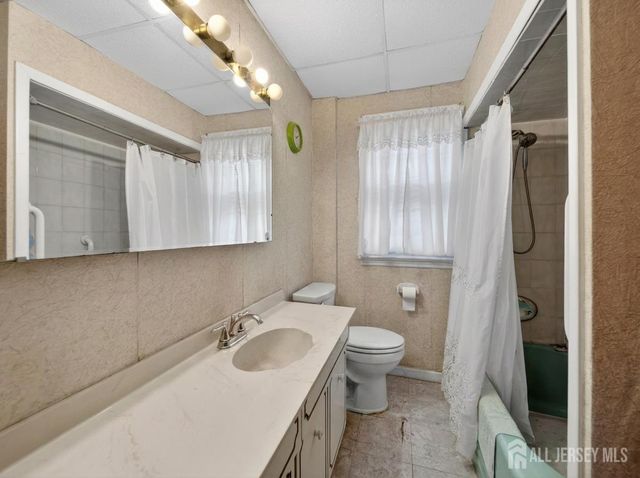 100 Grove Avenue, Woodbridge Proper, NJ 07095