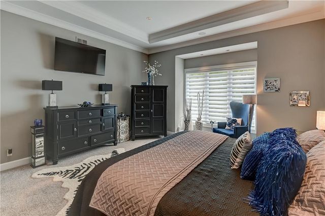 5307 W 124th Court, Leawood, KS 66209
