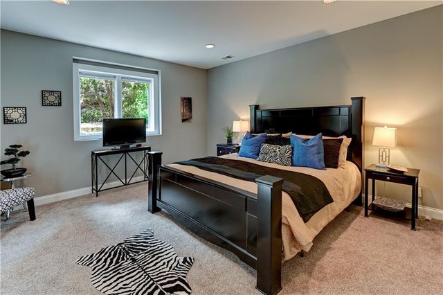 5307 W 124th Court, Leawood, KS 66209