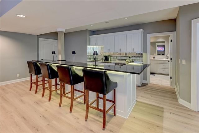 5307 W 124th Court, Leawood, KS 66209