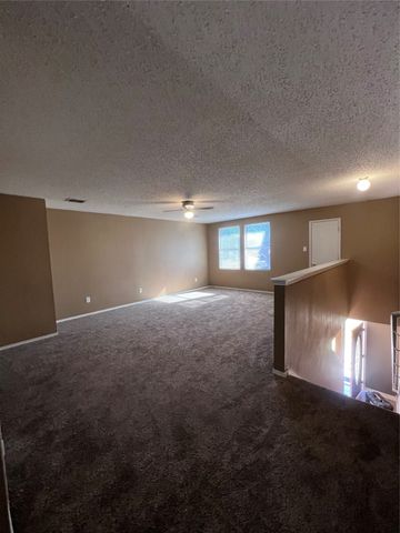 512 Magdalen Avenue, Fort Worth, TX 76036