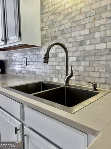 10 E huntington place drive Drive, Sandy Springs, GA 30350