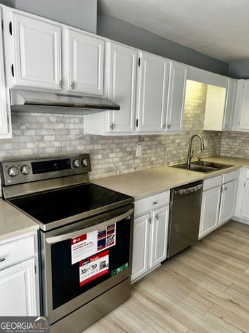 10 E huntington place drive Drive, Sandy Springs, GA 30350