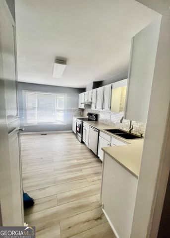 10 E huntington place drive Drive, Sandy Springs, GA 30350