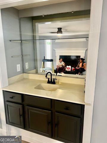 10 E huntington place drive Drive, Sandy Springs, GA 30350