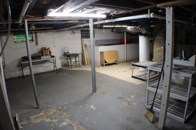 2505 Woodrow Avenue, Flint, MI 48506
