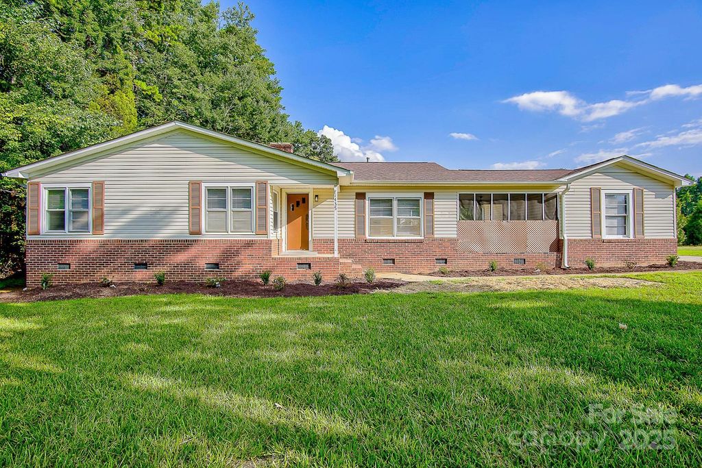 1435 W Ridge Road, Salisbury, NC 28147