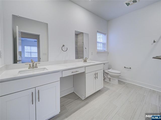 63 Veterans Way 426, Morris Plains Borough, NJ 07950