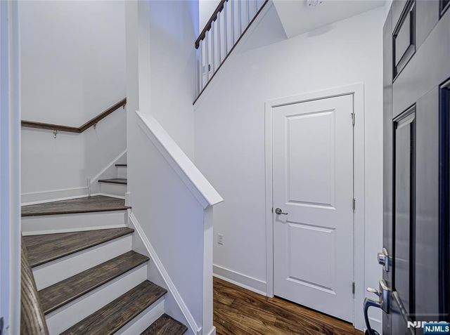 63 Veterans Way 426, Morris Plains Borough, NJ 07950