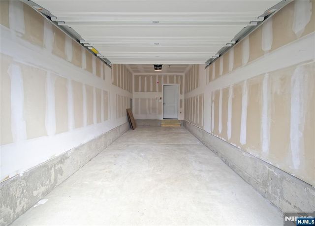 63 Veterans Way 426, Morris Plains Borough, NJ 07950