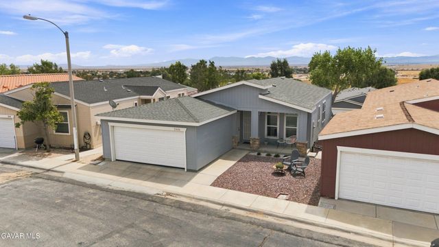 2416 Sunset Ridge Drive, Rosamond, CA 93560