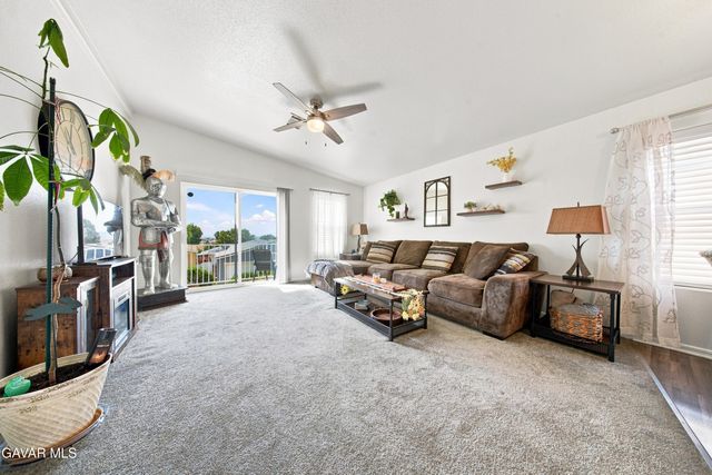 2416 Sunset Ridge Drive, Rosamond, CA 93560