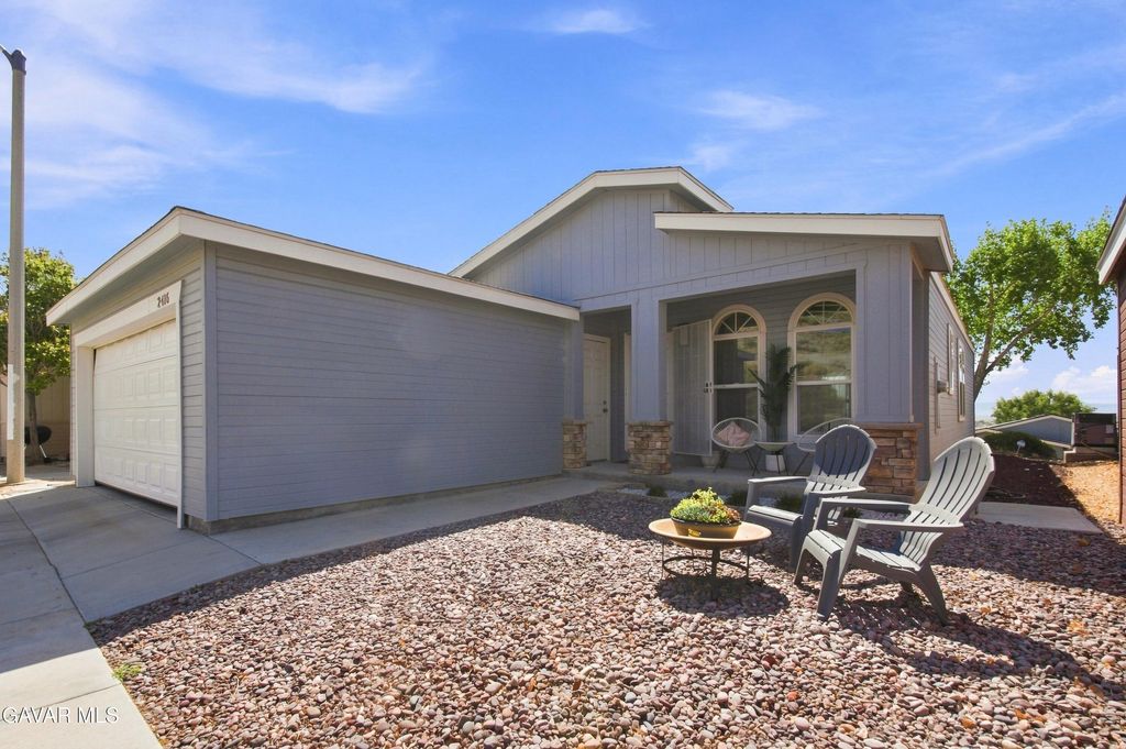2416 Sunset Ridge Drive, Rosamond, CA 93560