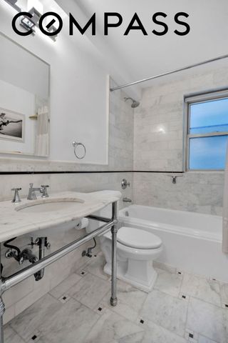 424 E 52nd St Apt 4D, New York City, NY 10022