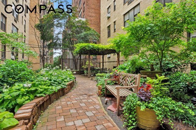424 E 52nd St Apt 4D, New York City, NY 10022
