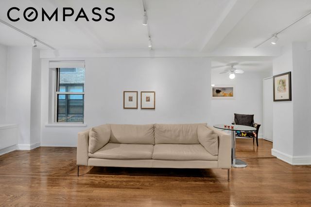 424 E 52nd St Apt 4D, New York City, NY 10022