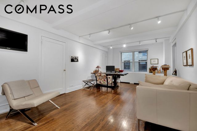 424 E 52nd St Apt 4D, New York City, NY 10022