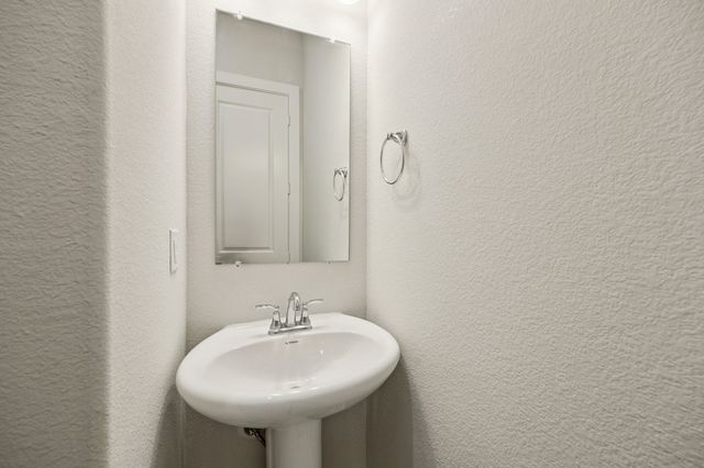 524 Winchester Way, Waxahachie, TX 75165