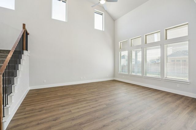 524 Winchester Way, Waxahachie, TX 75165