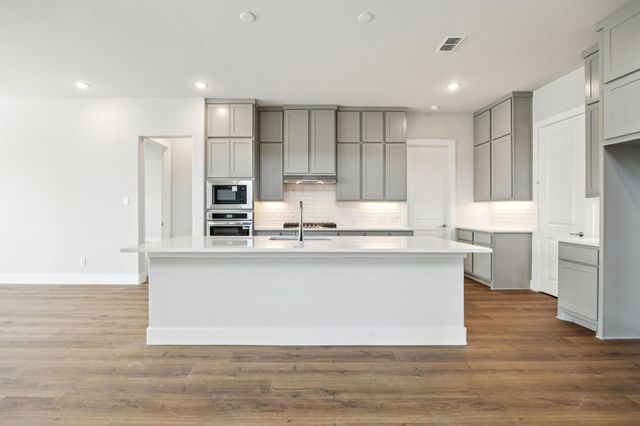 524 Winchester Way, Waxahachie, TX 75165