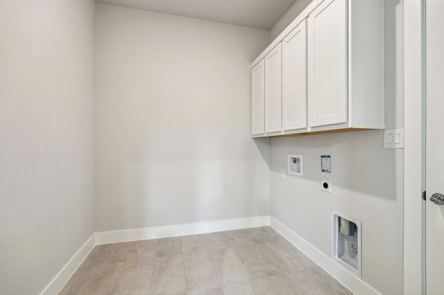 524 Winchester Way, Waxahachie, TX 75165