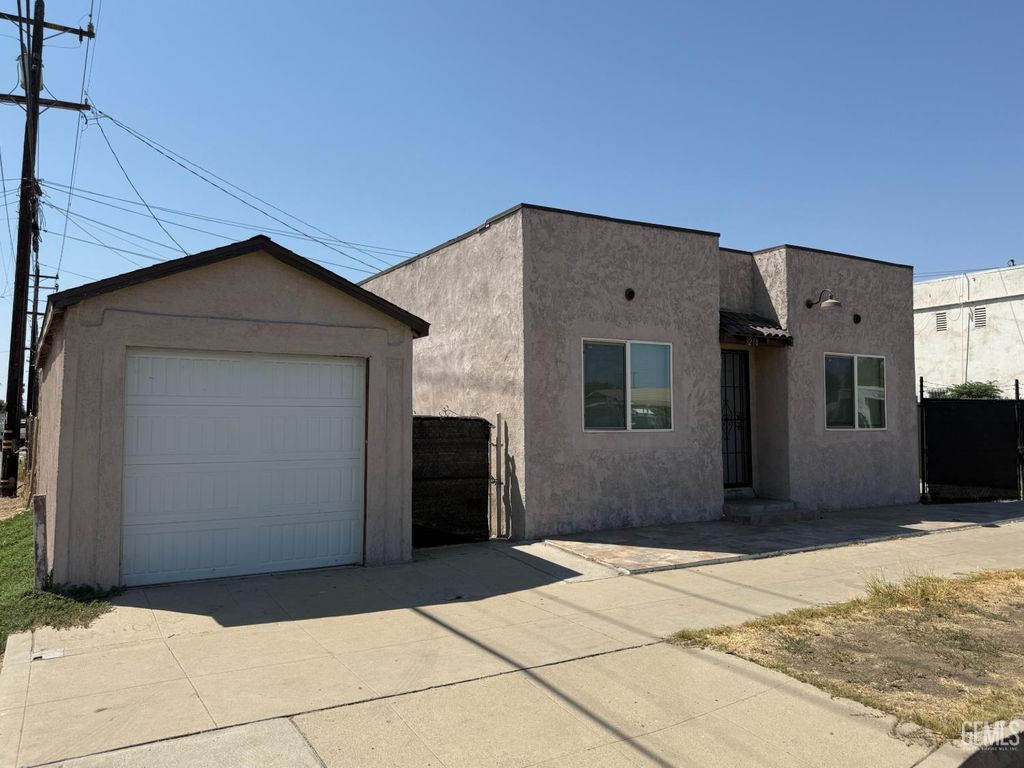 1218 Owens Street, Bakersfield, CA 93305
