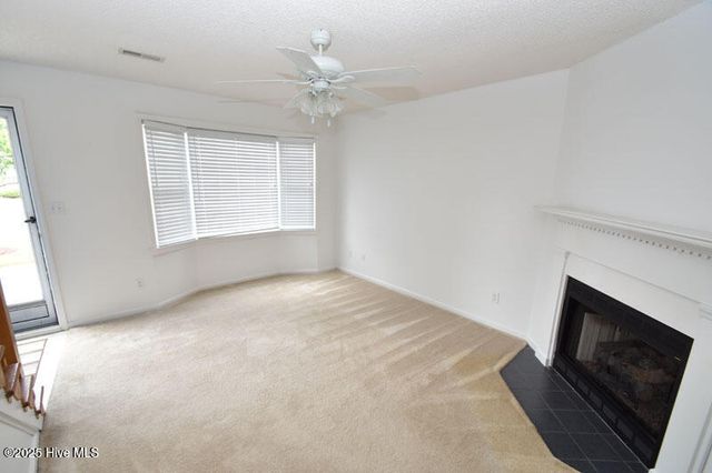 3818 Sterling Pointe Drive J9, Winterville, NC 28590