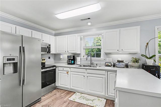 3820 Hunt Chase Drive, Greensboro, NC 27407
