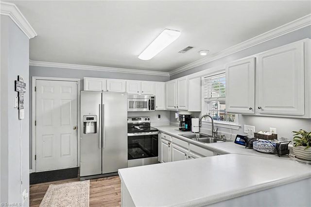 3820 Hunt Chase Drive, Greensboro, NC 27407