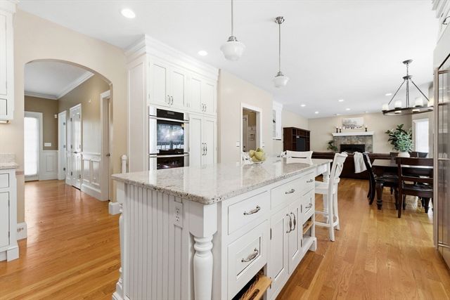 20 Parker Rd, Wellesley, MA 02482