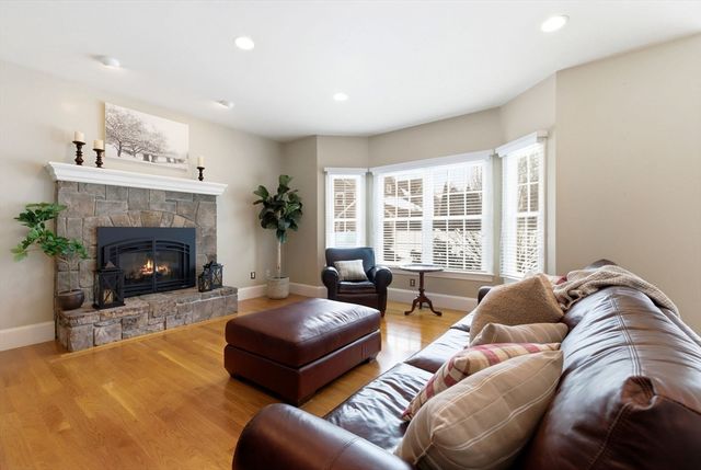 20 Parker Rd, Wellesley, MA 02482