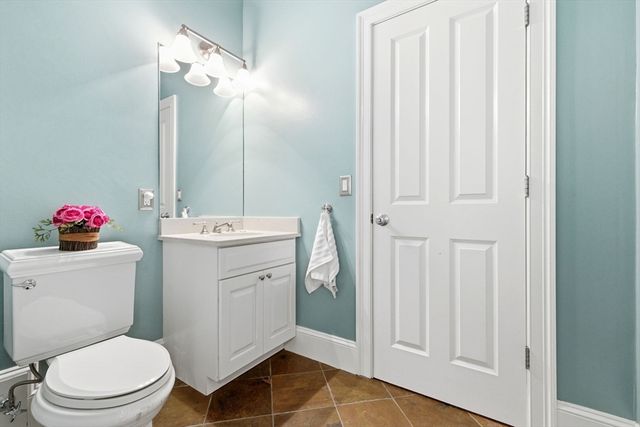 20 Parker Rd, Wellesley, MA 02482