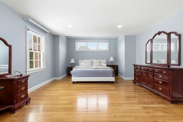 20 Parker Rd, Wellesley, MA 02482