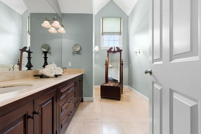 20 Parker Rd, Wellesley, MA 02482