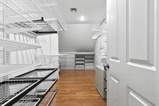 20 Parker Rd, Wellesley, MA 02482