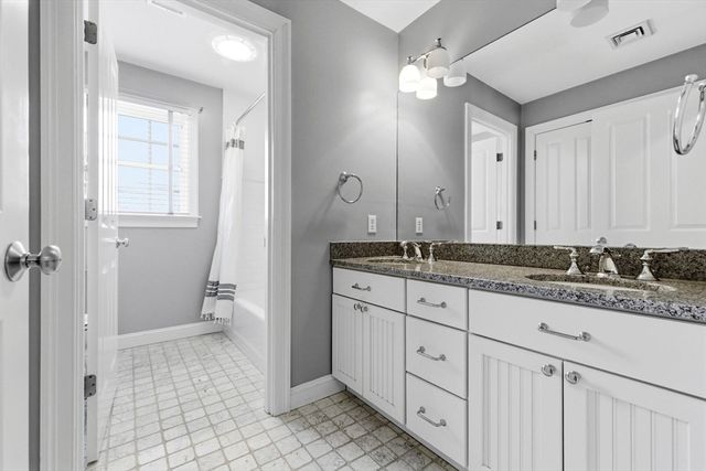 20 Parker Rd, Wellesley, MA 02482