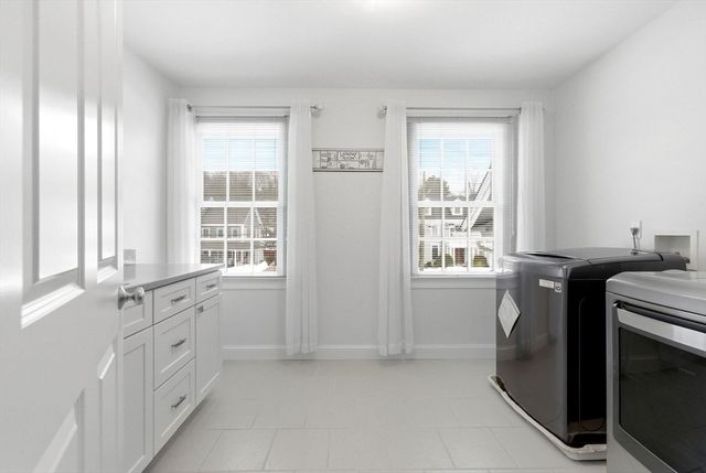 20 Parker Rd, Wellesley, MA 02482