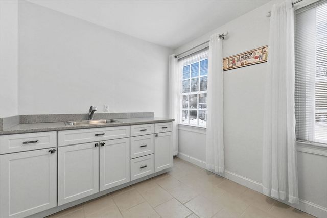 20 Parker Rd, Wellesley, MA 02482