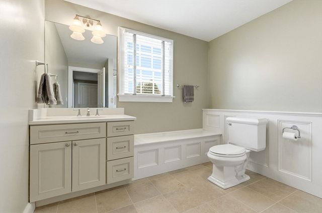 20 Parker Rd, Wellesley, MA 02482