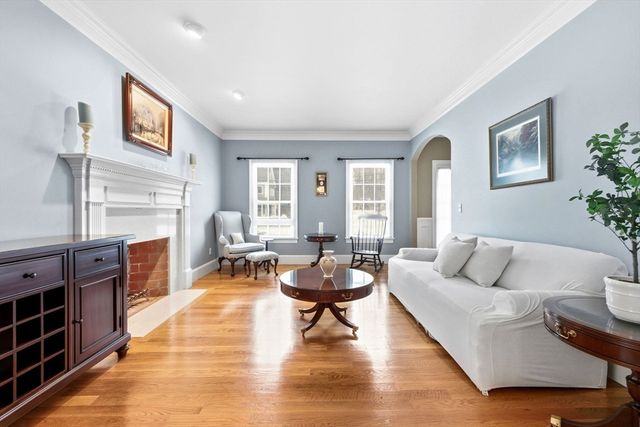 20 Parker Rd, Wellesley, MA 02482