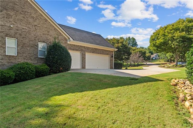 5464 Woodrun Court, Braselton, GA 30517