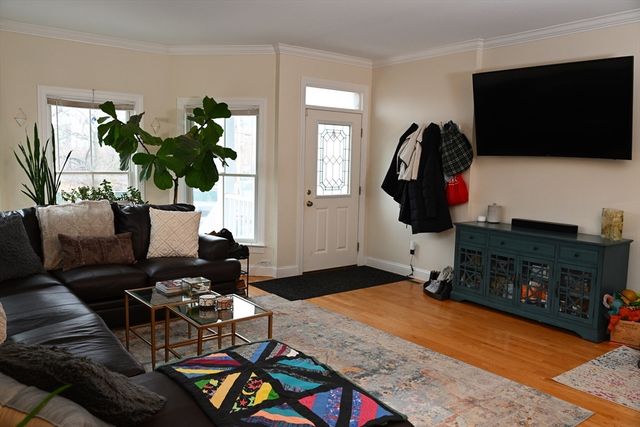 2 Westbrook St 1, Boston, MA 02128