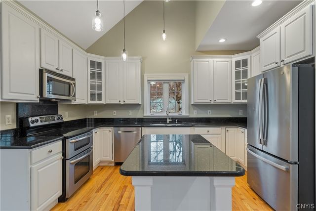 7541 Plum Hollow Circle, Clay, NY 13090