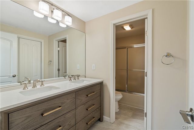 7541 Plum Hollow Circle, Clay, NY 13090