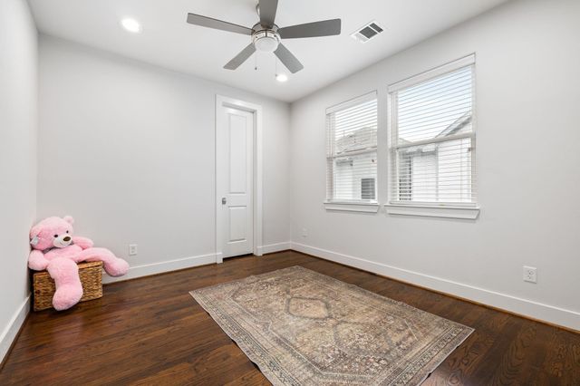 916 Yale Street D, Houston, TX 77008