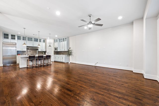 916 Yale Street D, Houston, TX 77008