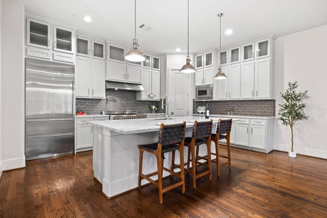 916 Yale Street D, Houston, TX 77008