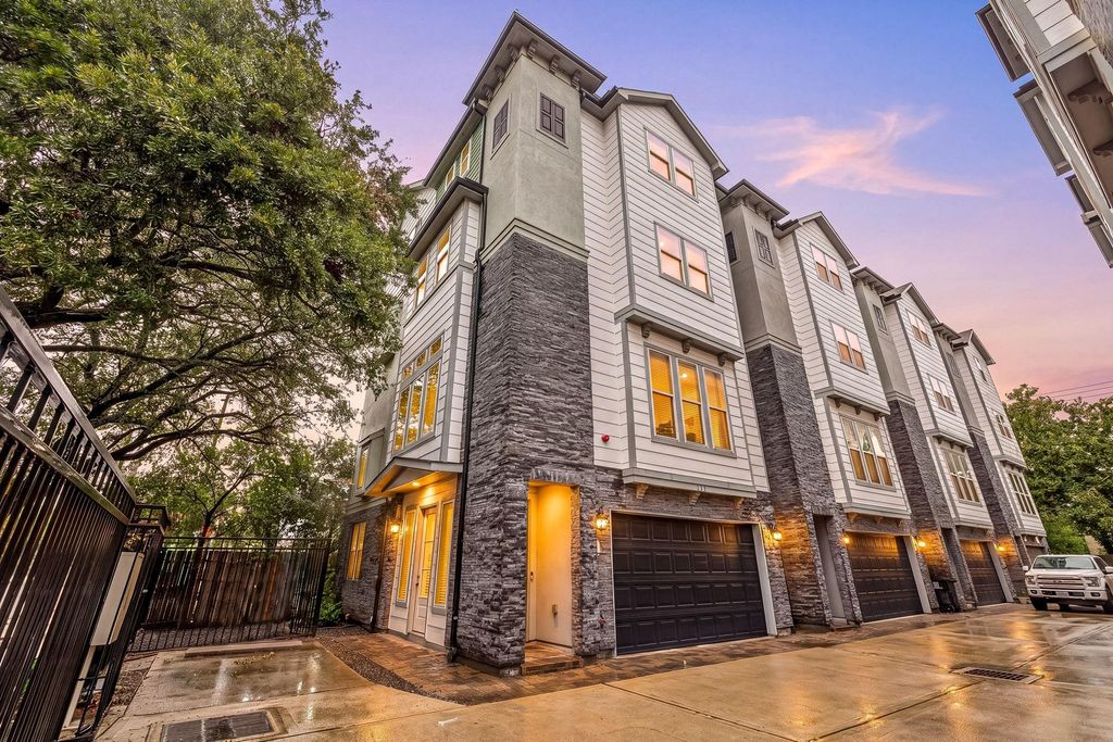 916 Yale Street D, Houston, TX 77008