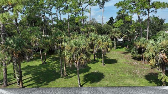 213 Maple AVE N, Lehigh Acres, FL 33936